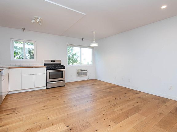 2nd image of 3933 Marathon St APT 104B