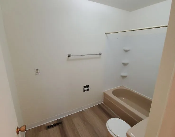 1433 Wyoming Ave — Photo 7