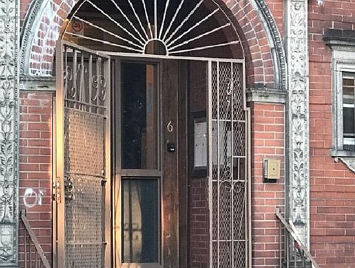 2nd image of 6 Mount Pleasant St