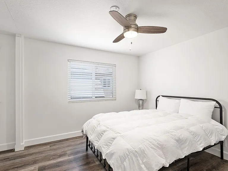 23952 Dory Dr — Photo 32