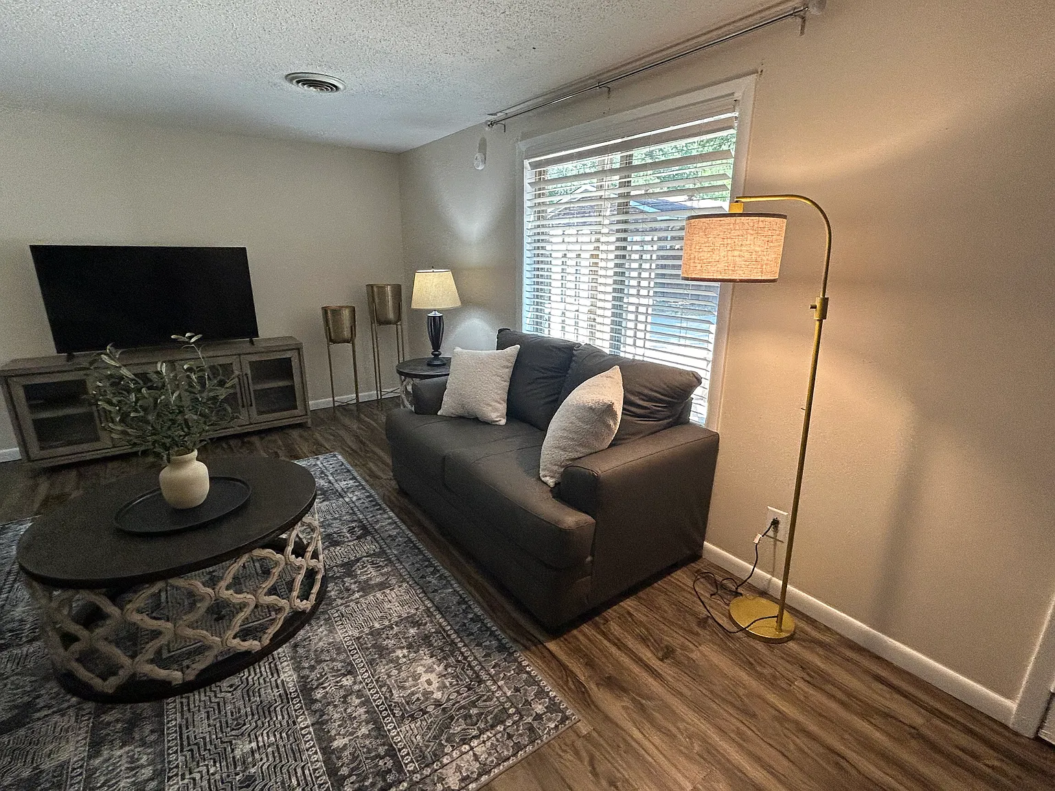 917 Davis Blvd — Photo 3