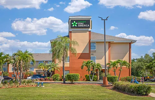 St. Petersburg - Clearwater - Executive Dr. Photo 1