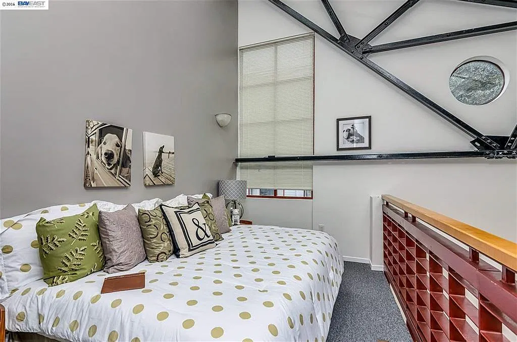 2 bed, 985 sqft, $3,300 — Photo 4