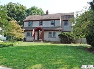 27 Calvin Ave, Syosset, NY 11791
