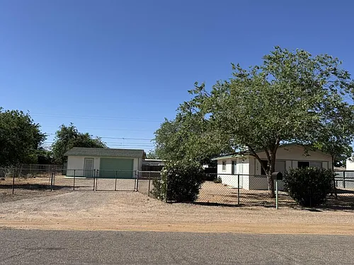 3158 E Packard Ave Photo 1
