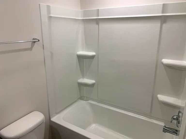 Full bath upstairs