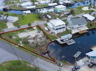 117 38th St, Mexico Beach, FL 32456