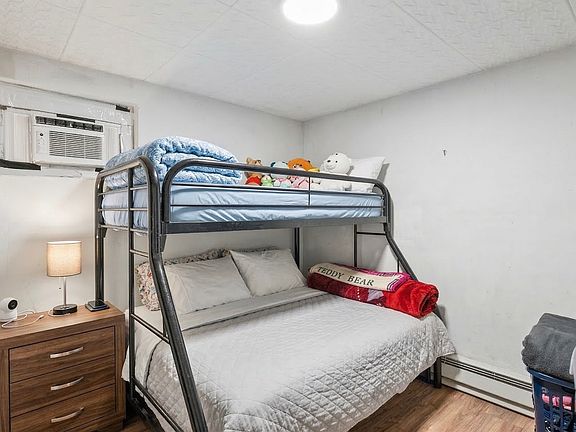 4th image of 10 Indian Rd