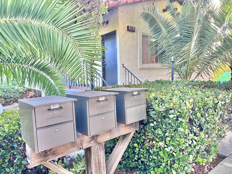 915 Castillo St #A — Photo 16