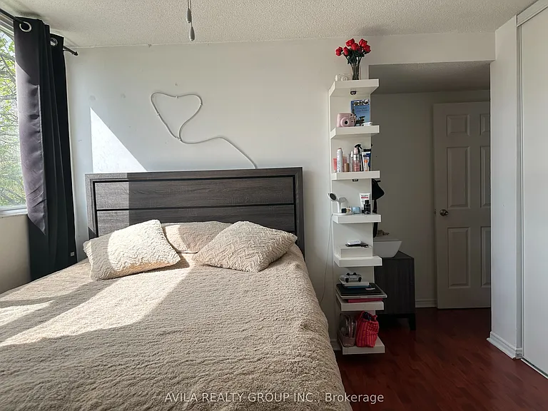 2900 Battleford Rd #210 — Photo 24