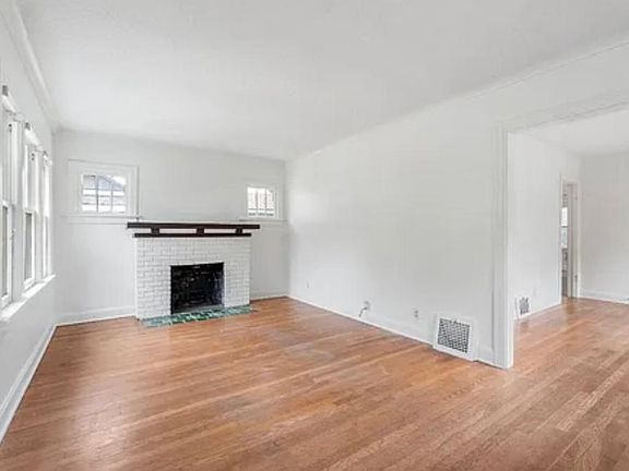 2nd image of 5841 Harrison St