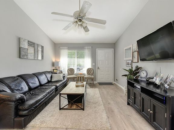 4th image of 6833 Waxwing Way
