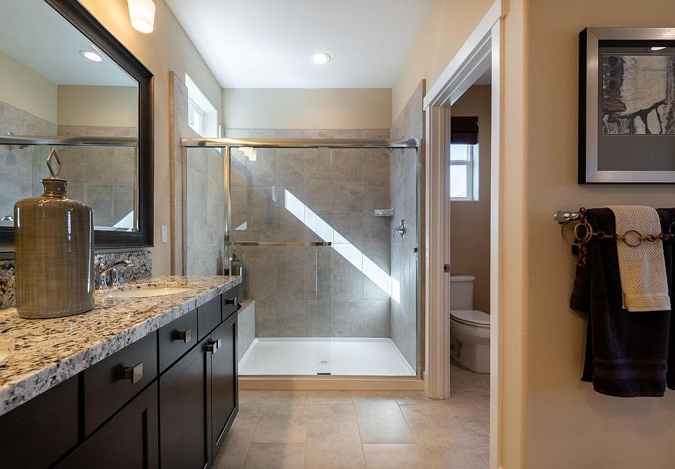 Mariposa - Owner 39 s Bathroom