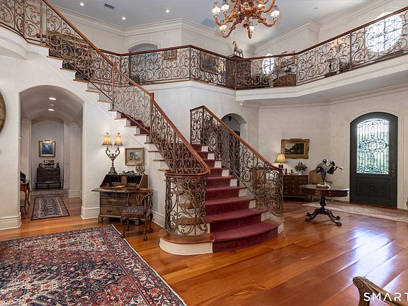 5th image of 7 Equestrian Ridge Road