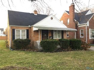 141 Windsor Dr, Rossford, OH 43460