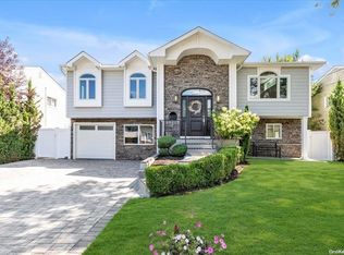 2839 Len Dr, Bellmore, NY 11710