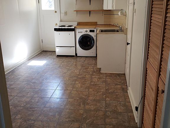 4th image of 1364 Rhode Island St
