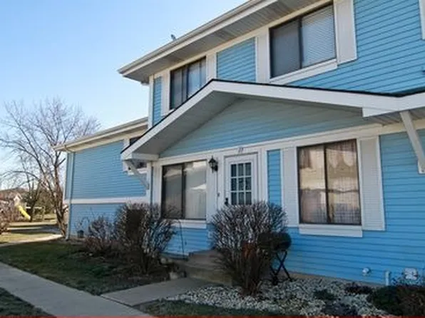 2S750 Winchester Cir W Unit 2, Warrenville, IL 60555