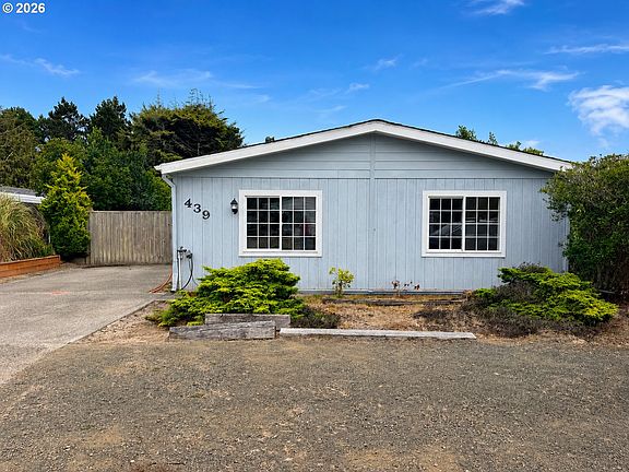 2nd image of 1600 Rhododendron Dr Space 439