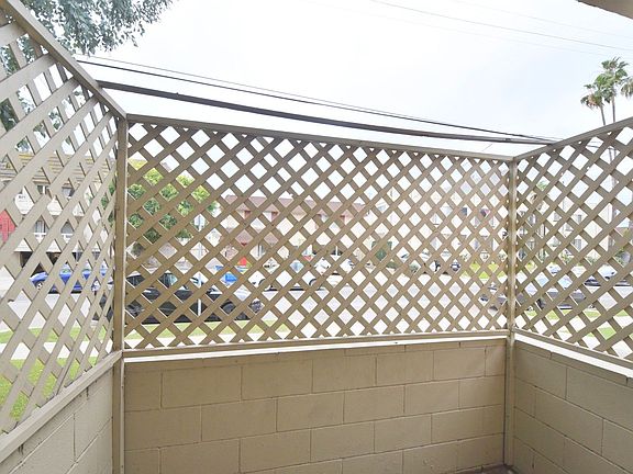3rd image of 10843 Kling St APT 1