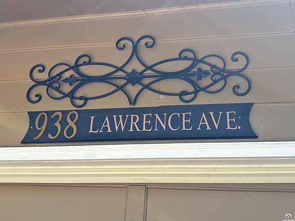 5th image of 938 Lawrence Ave