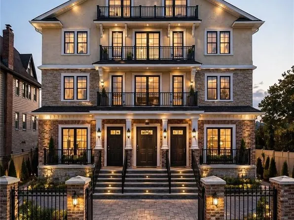 3832 Laurel Ave, Brooklyn, NY 11224