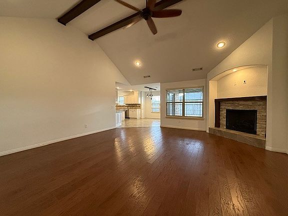 5th image of 1907 SW Cypress St