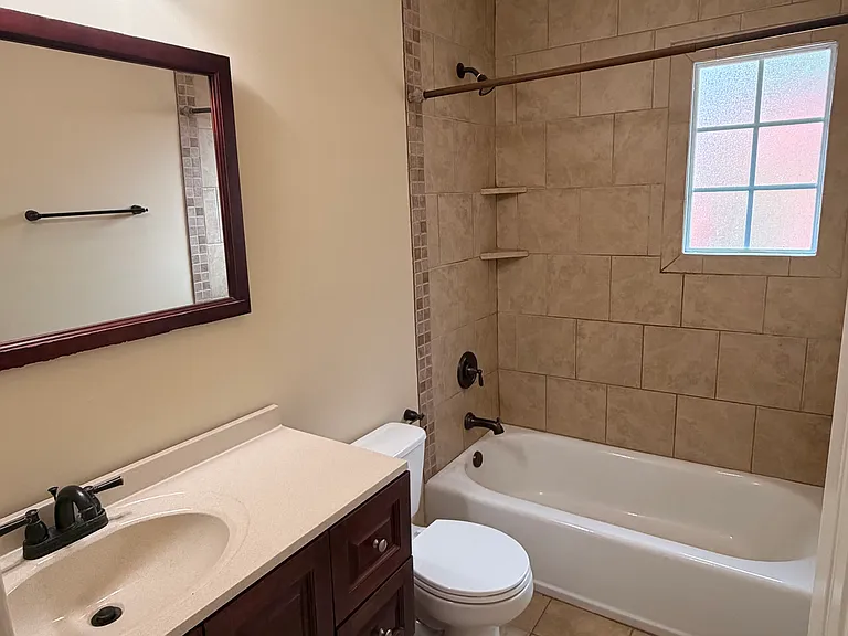 736 W Franklin St #736 — Photo 6