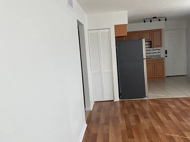 3718 W Bay Ave #A — Photo 7