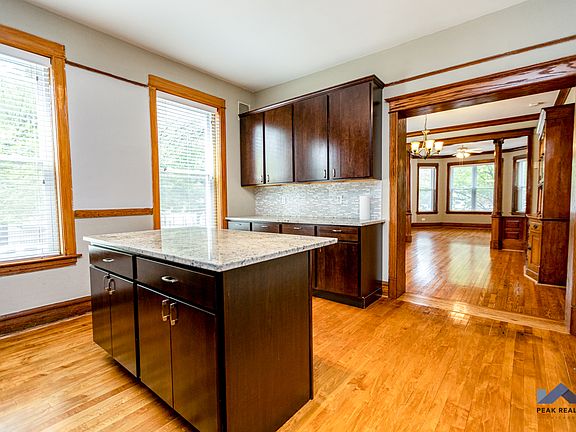 3rd image of 3335 W Dickens Ave #3