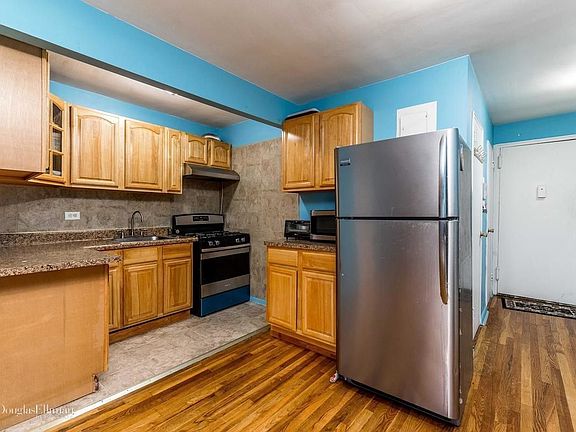 5th image of 17545 88th Ave APT 7R