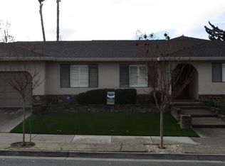 1061 Oak St, Hollister, CA