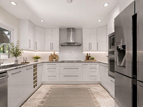 3rd image of 4450 A Tyndall Ave #B
