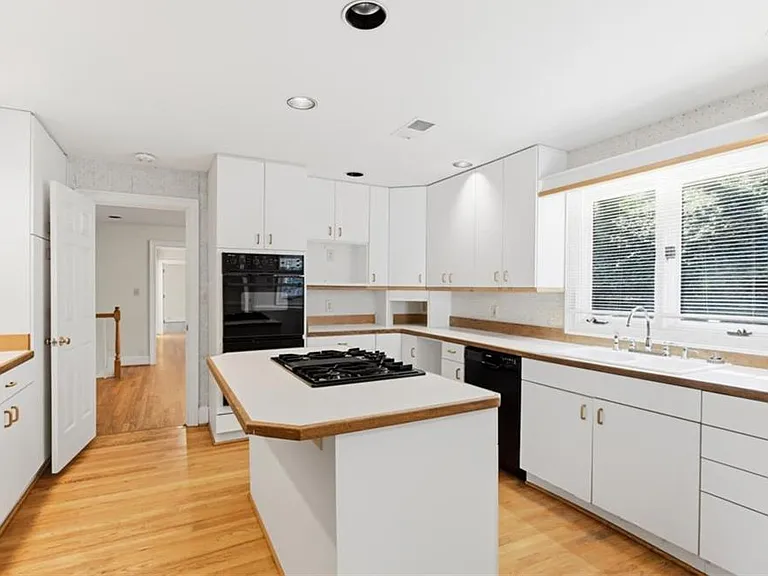 3959 Randall Mill Rd NW — Photo 6
