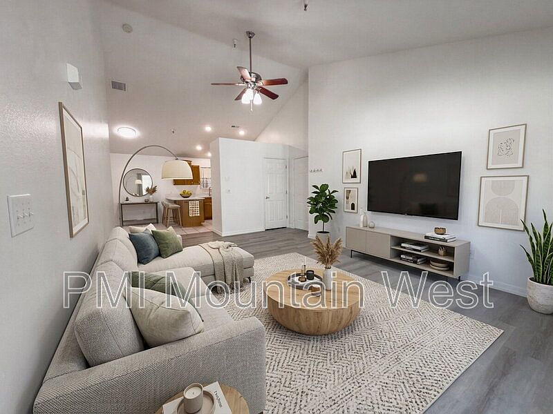 1st image of 320 N 500 W APT 304