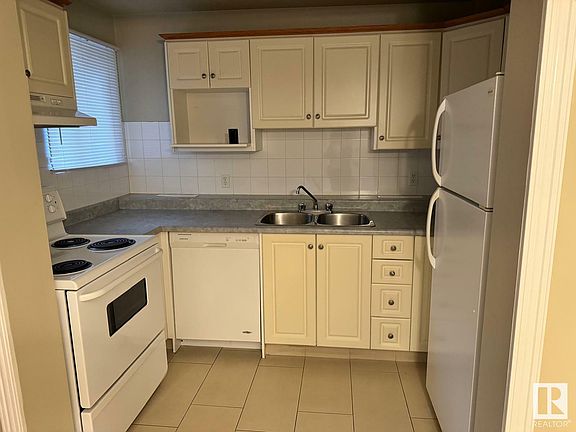 2nd image of 7816 106th Ave NW #103