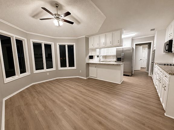 3rd image of 8201 Chicago Ave