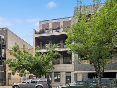 828 N California Ave APT 2, Chicago, IL, 60622