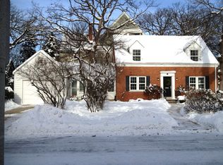 11 Elizabeth Ct, Oak Park, IL 60302
