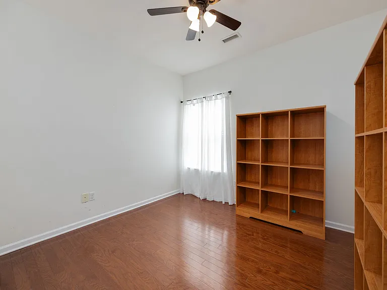4093 Locerbie Cir — Photo 14