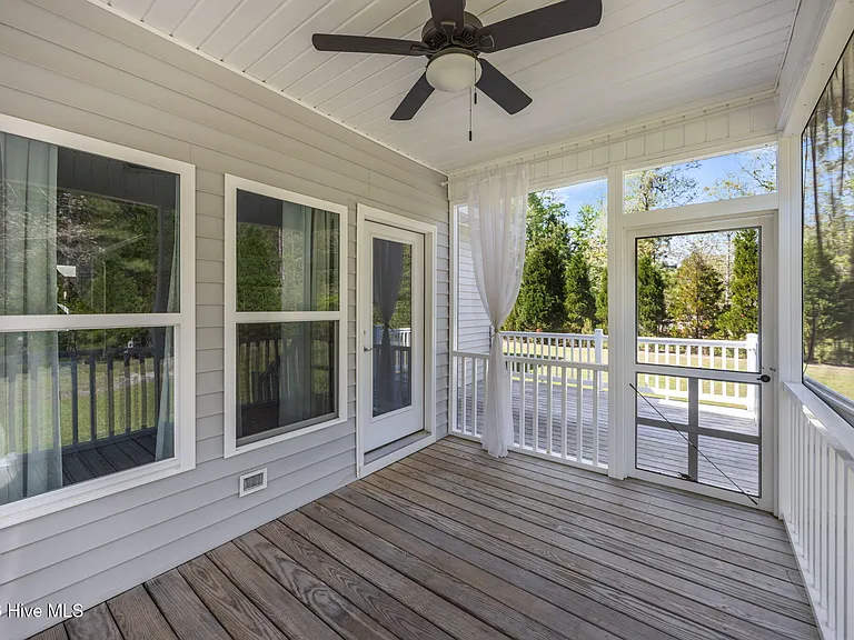 164 Bay View Dr — Photo 23