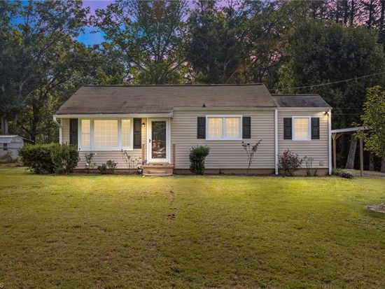 149 Oak Forest Dr, Kernersville, NC 27284