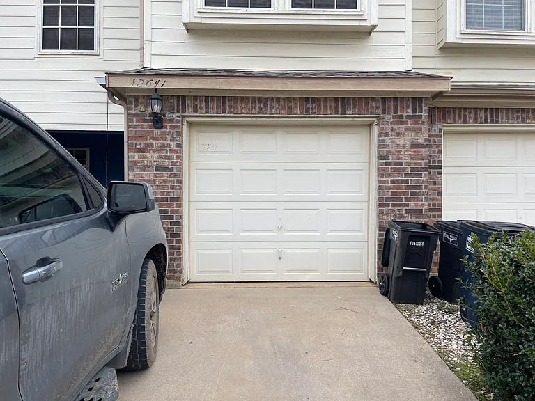 12641 Oceanside Dr — Photo 3