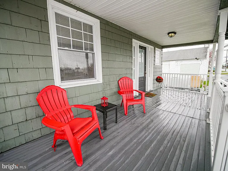 332 Crown Point Rd — Photo 6