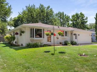 2414 S Schaefer St, Appleton, WI 54915