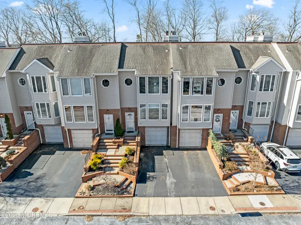 52 Ambassador Drive, Red Bank, NJ 07701