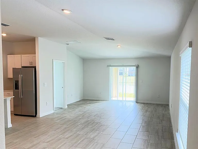 2318 Allium Roseum Ln — Photo 5