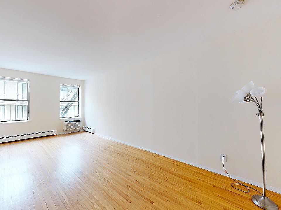 1st image of 365 W 52nd St APT 4B