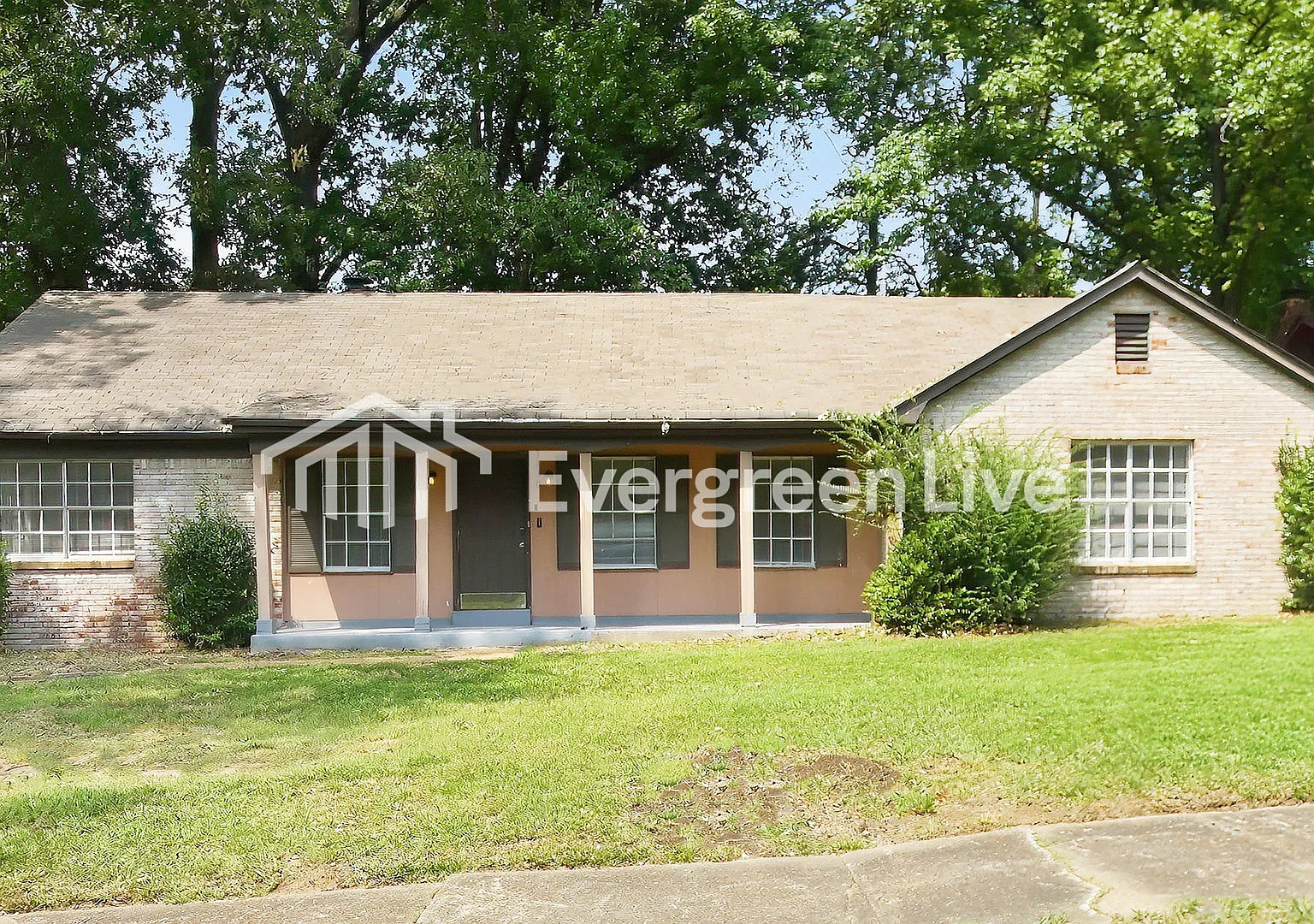 3 bed, 2.0 bath, 1801 sqft, $1,395 — Photo 1