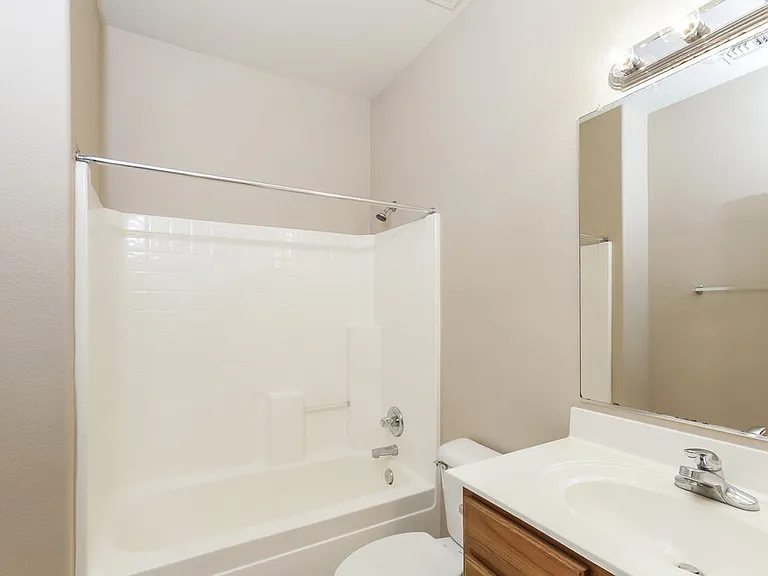 11242 W Garfield St — Photo 15